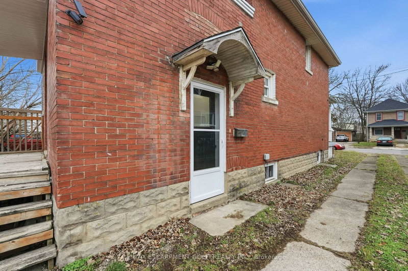 UPPER - 27 Albert Street