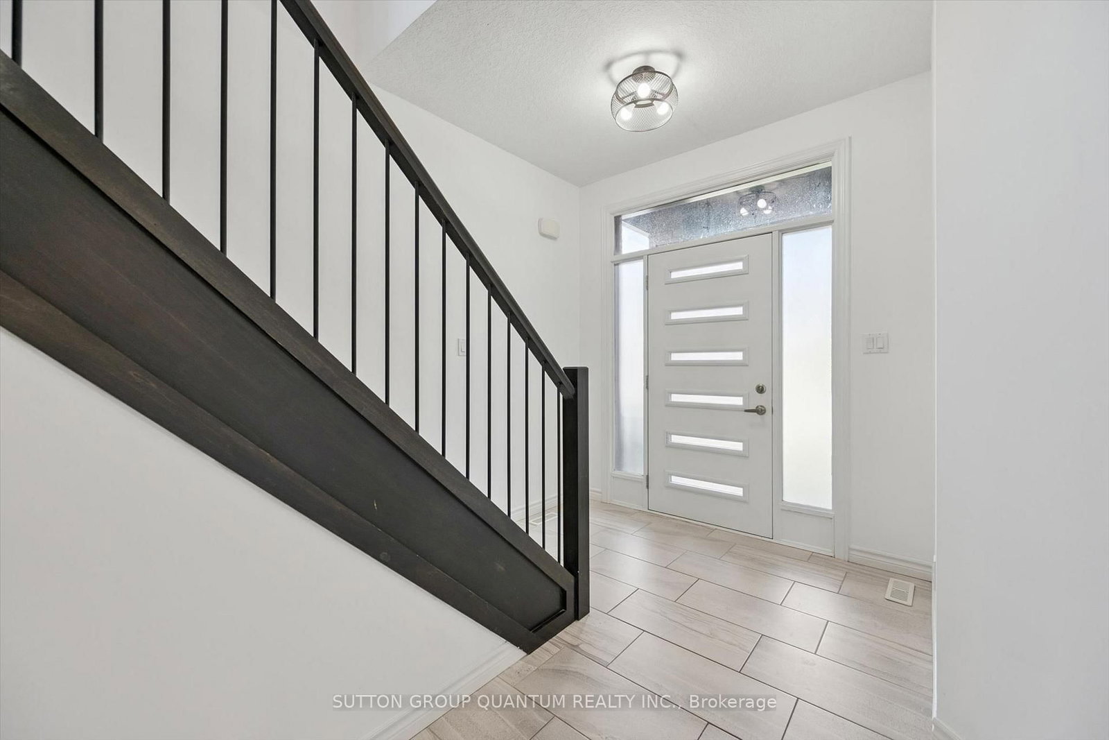 2057 Gough Avenue • London North, ON photo 3