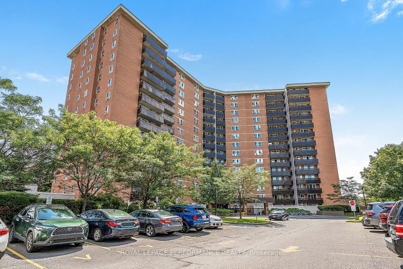 1406 - 2000 Jasmine Crescent