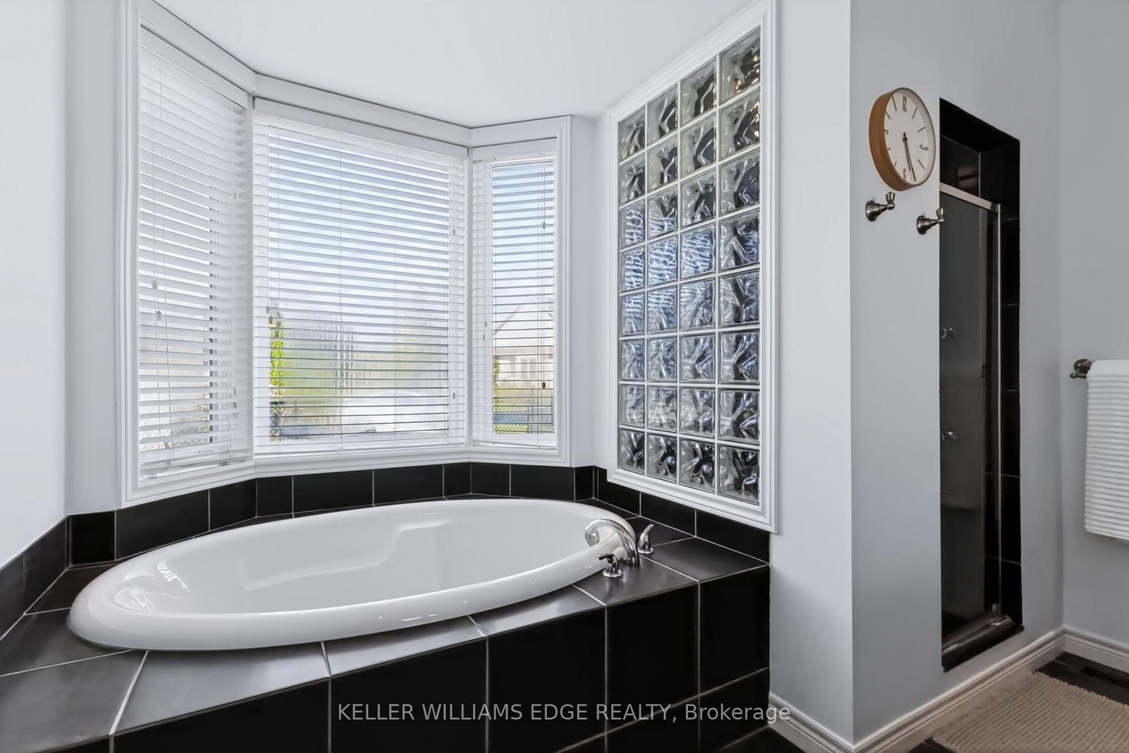 55 Karendale Court • Hamilton, ON photo 14