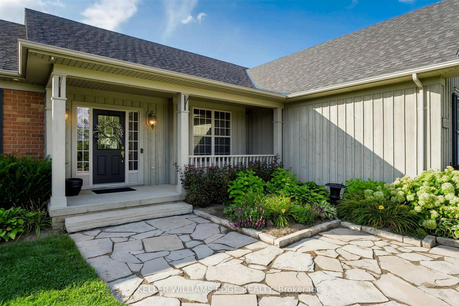 55 Karendale Court • Hamilton, ON photo 5