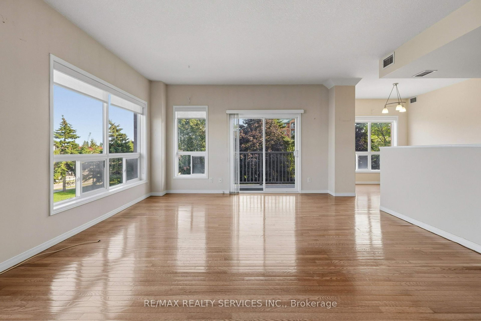 350 Wellington Street • #212 • Kingston, ON photo 11