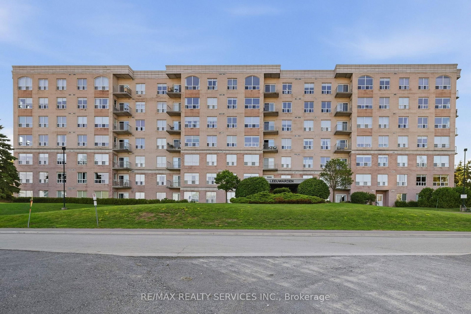 350 Wellington Street • #212 • Kingston, ON photo 2