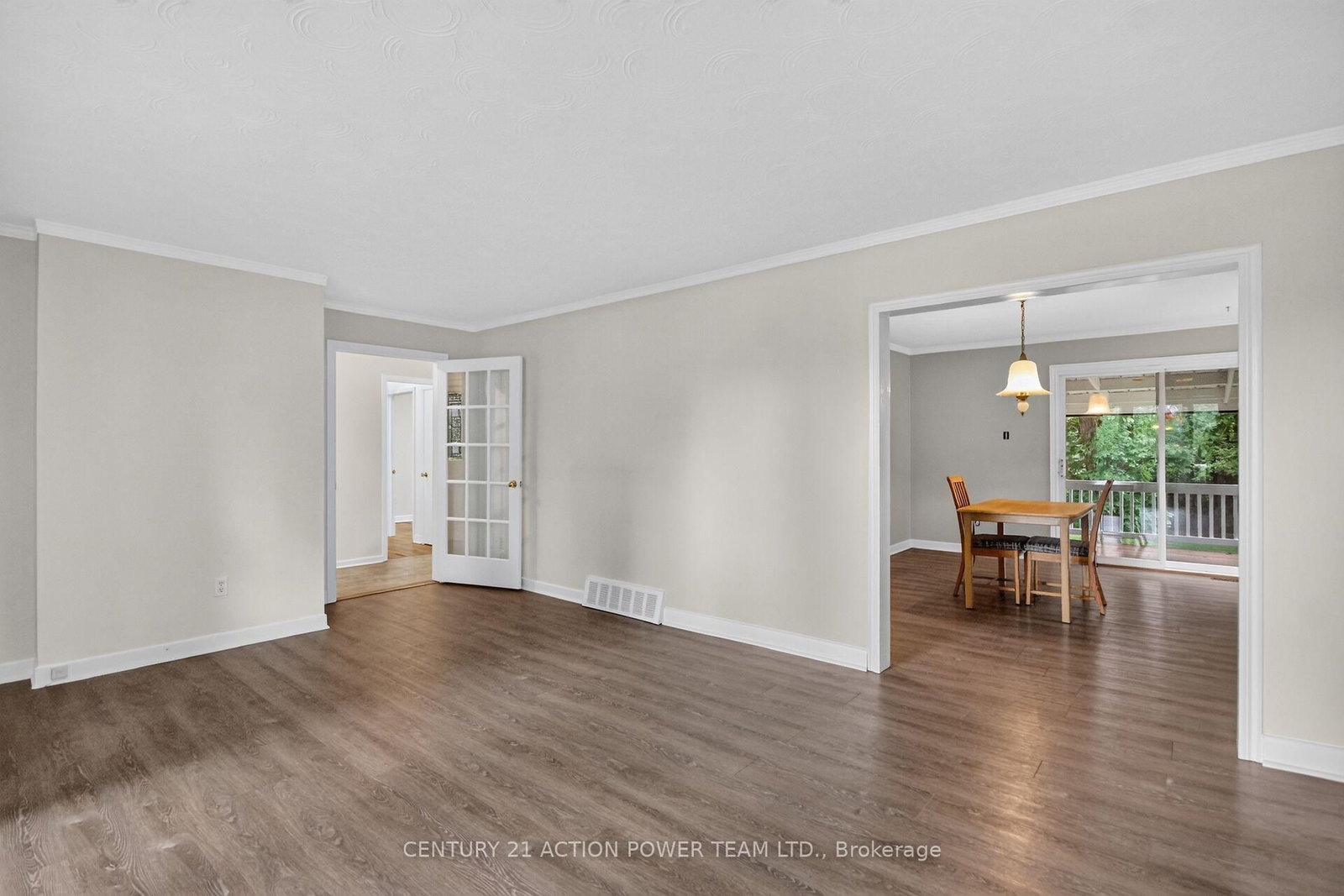 8431 Victoria Street • Metcalfe, ON photo 10