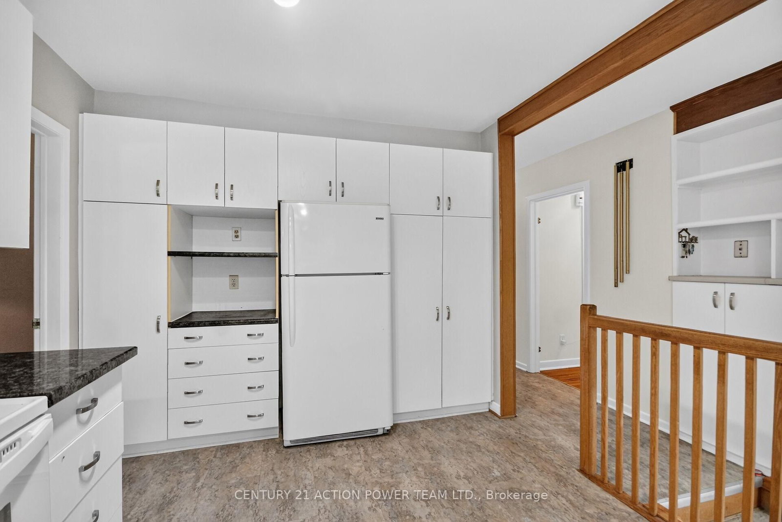 8431 Victoria Street • Metcalfe, ON photo 13