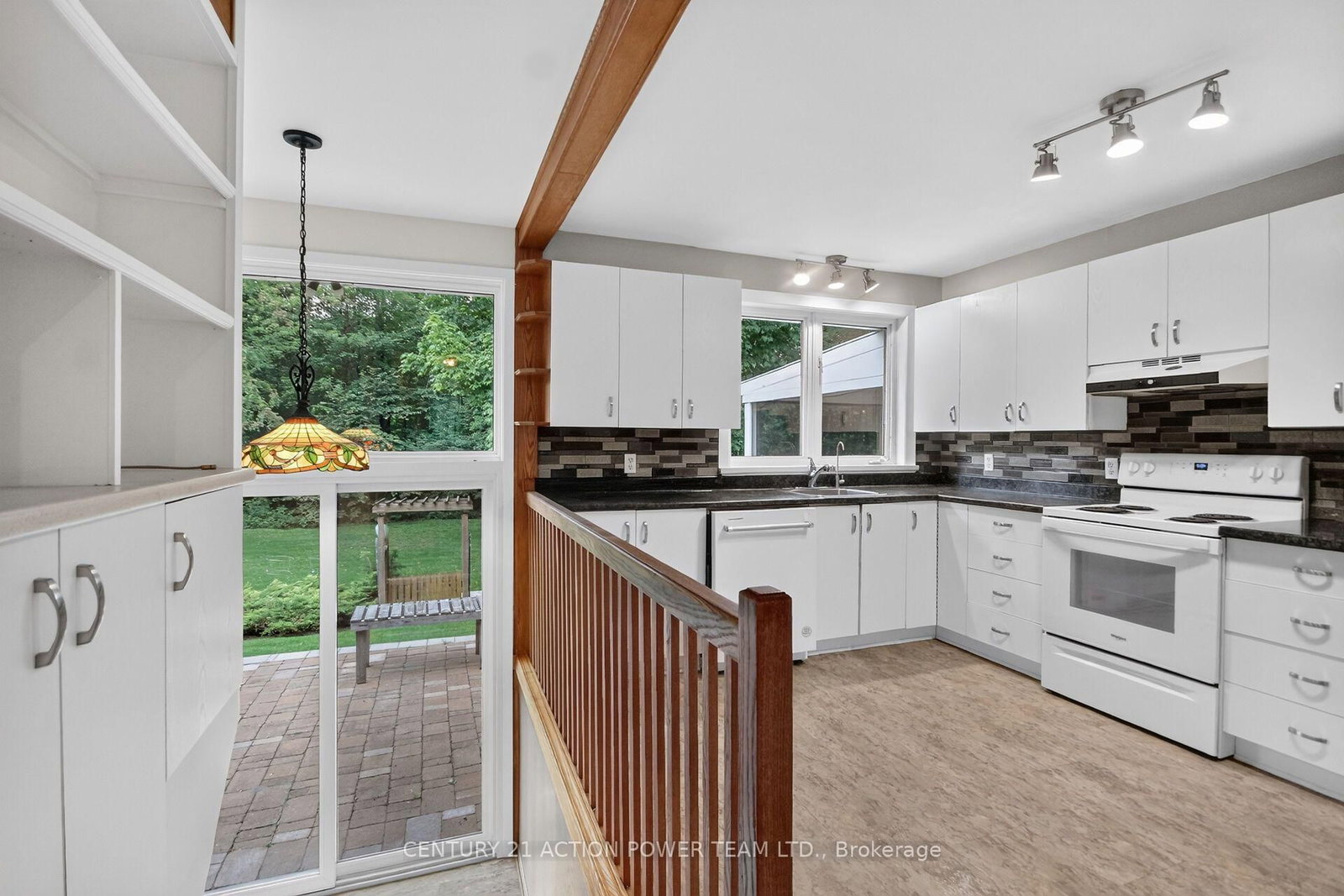 8431 Victoria Street • Metcalfe, ON photo 17