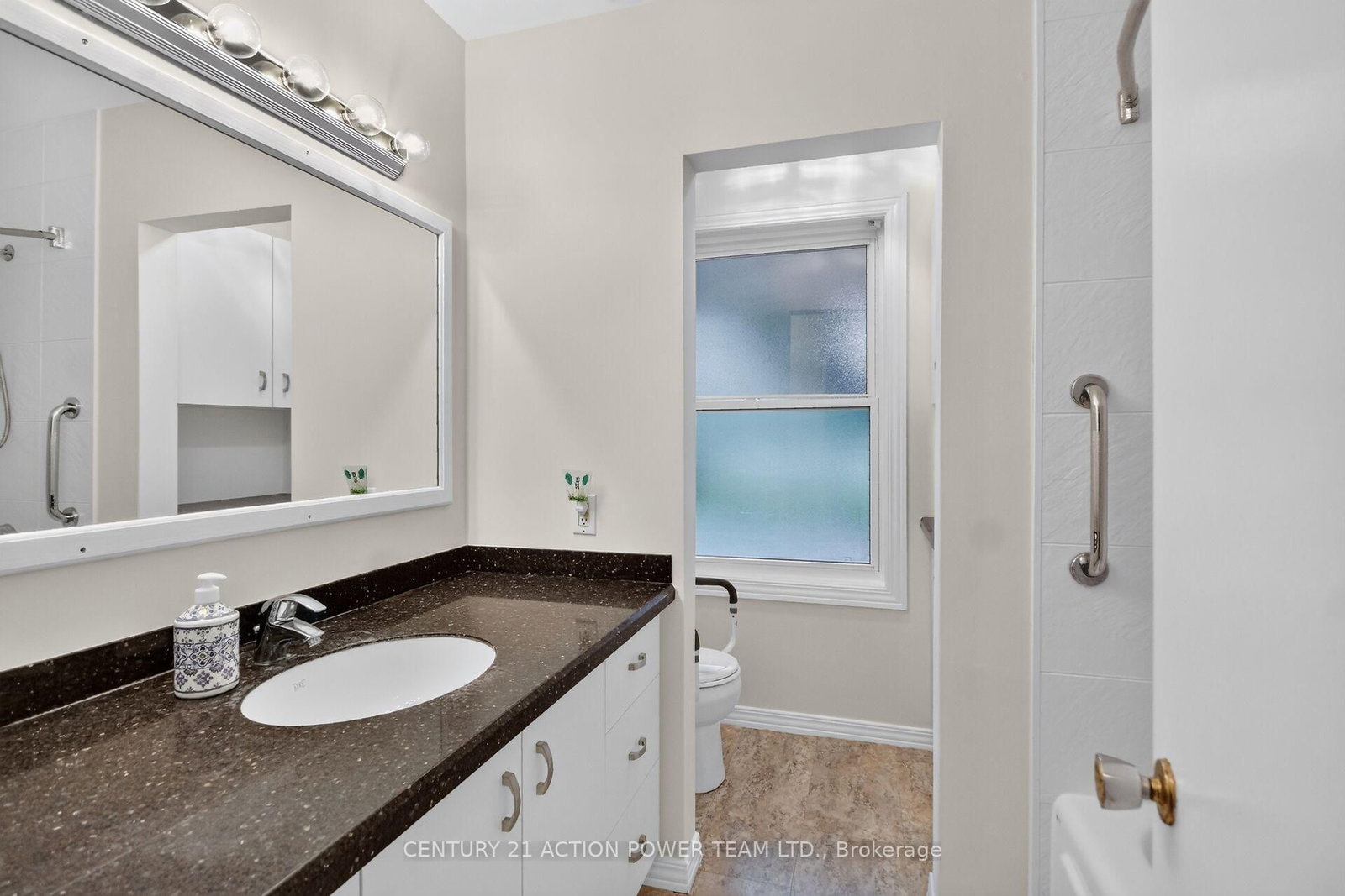 8431 Victoria Street • Metcalfe, ON photo 22