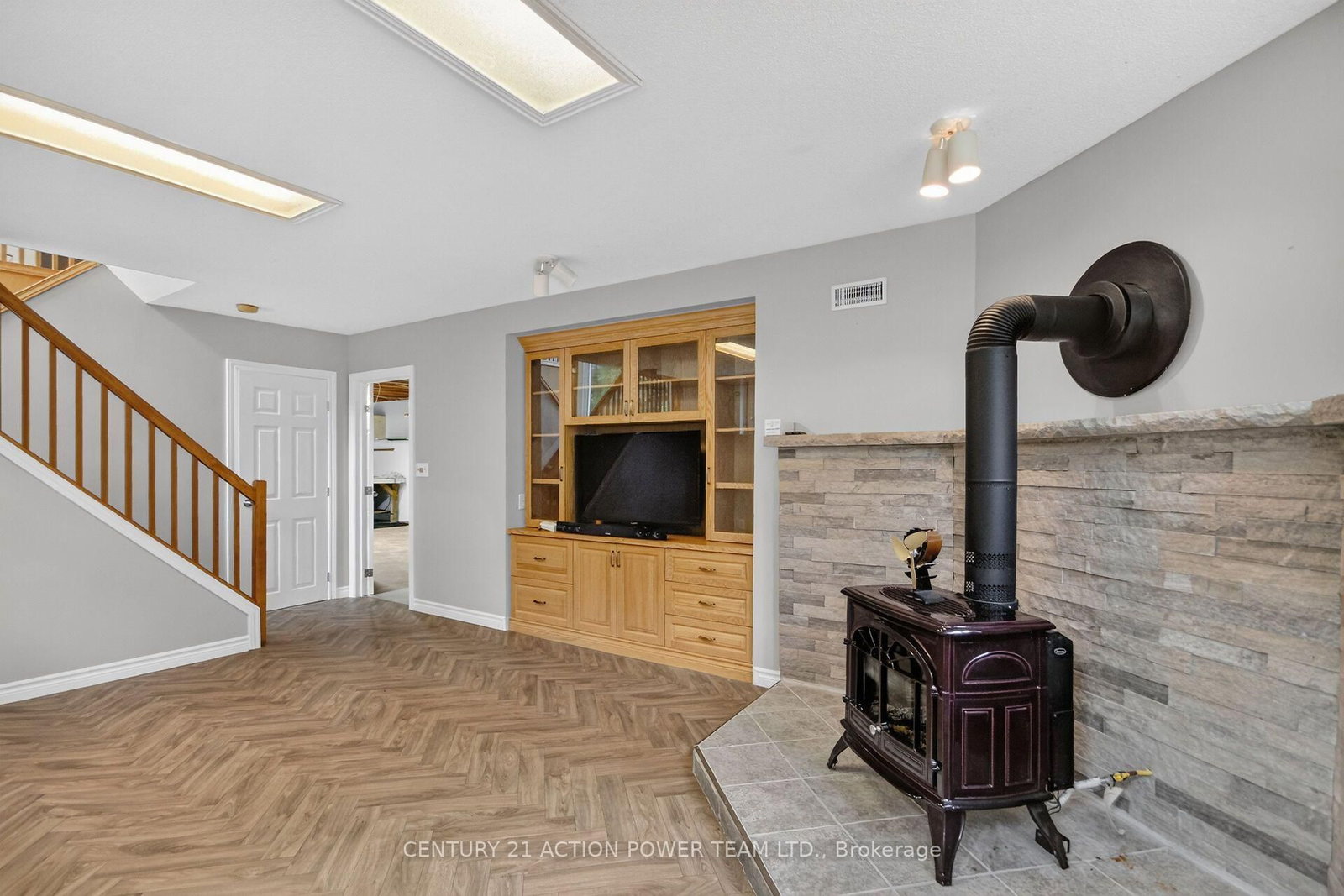 8431 Victoria Street • Metcalfe, ON photo 25