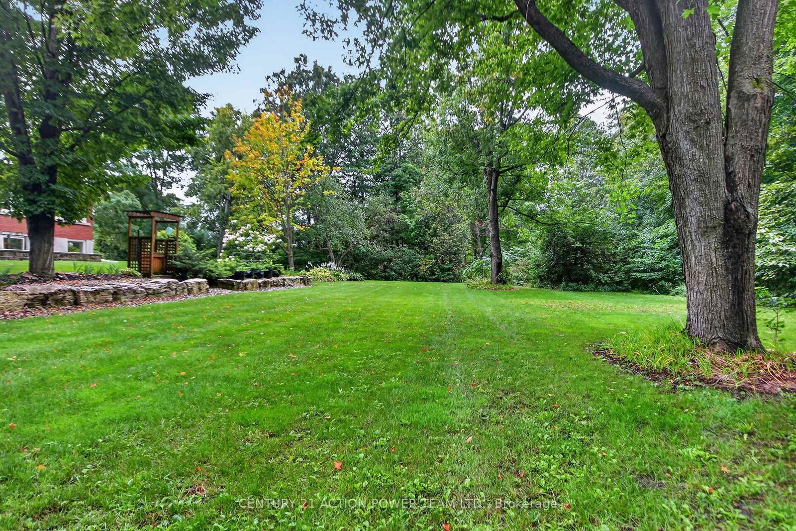 8431 Victoria Street • Metcalfe, ON photo 39
