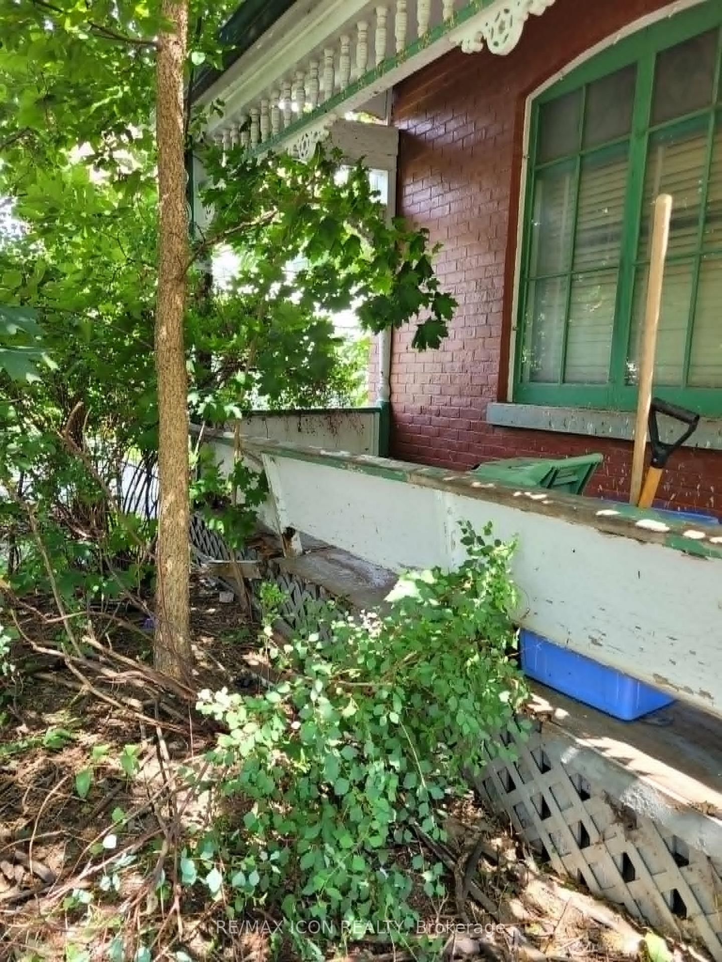 184 William Street • London East, ON photo 3