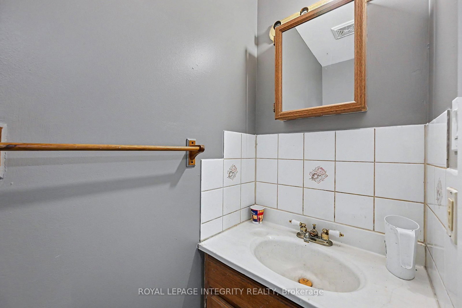 42 Elmsley Street S • Smiths Falls, ON photo 16