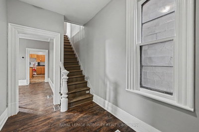42 Elmsley Street S • Smiths Falls, ON photo 4