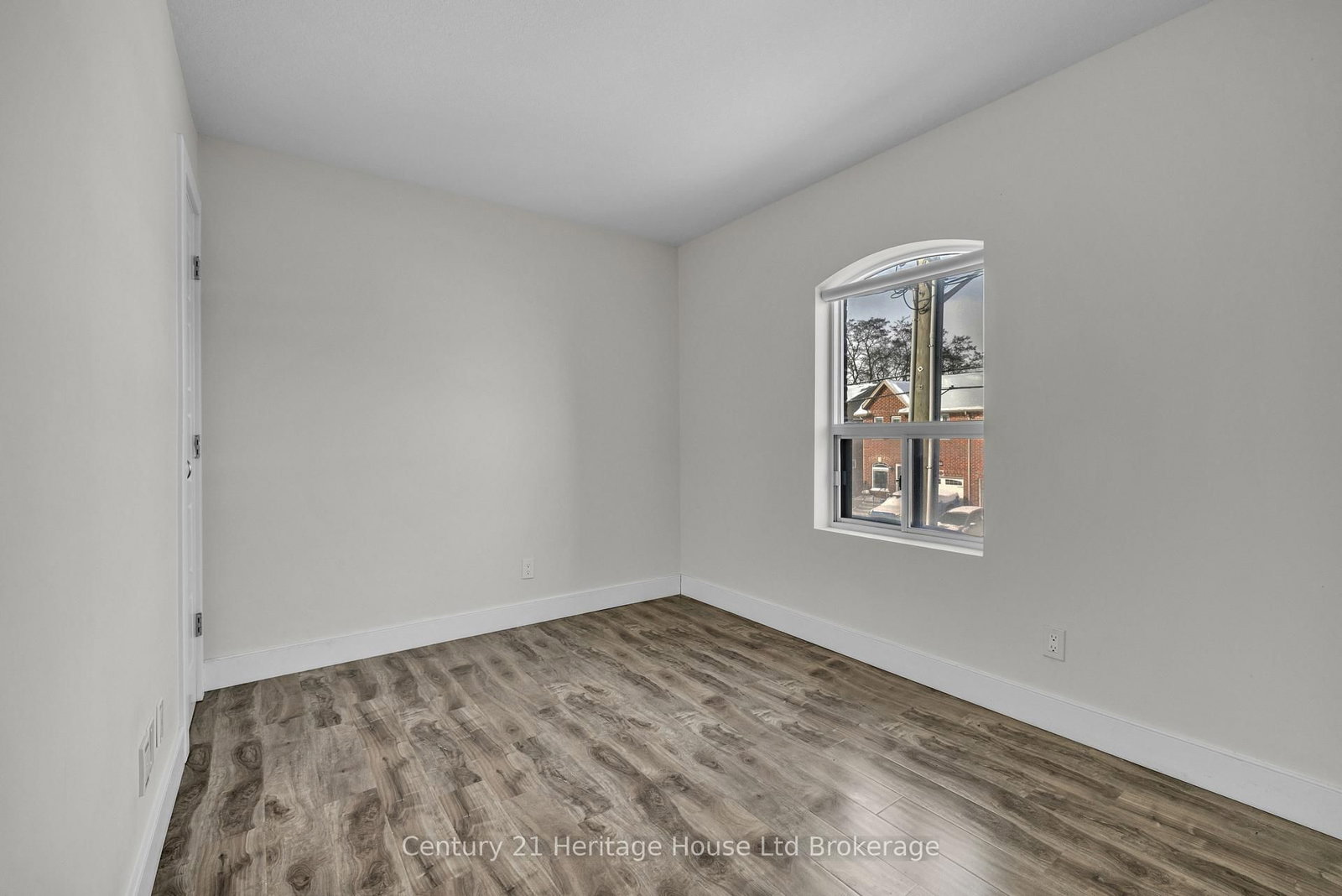 34 Brock Street • #201 • Woodstock, ON photo 11