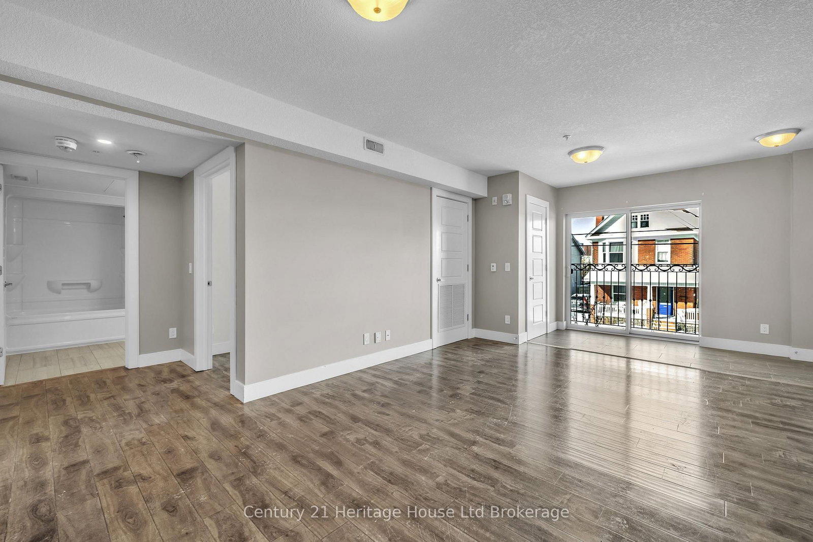 34 Brock Street • #201 • Woodstock, ON photo 5