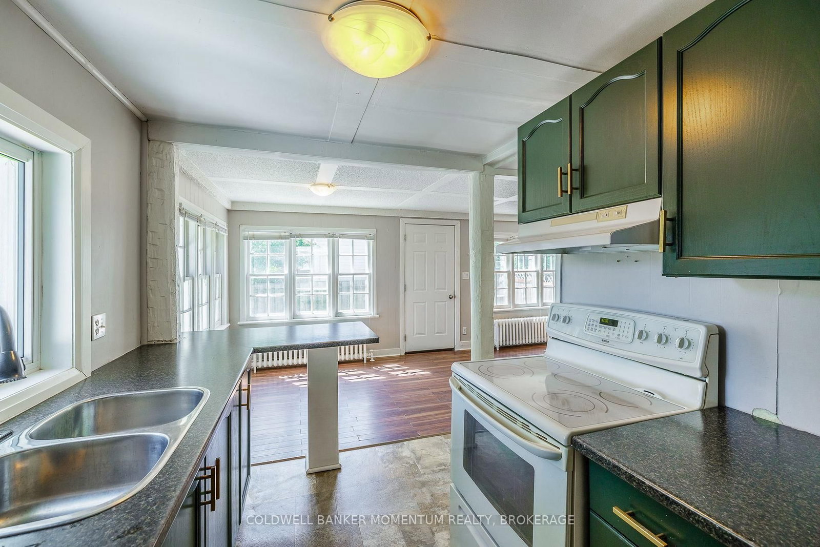 1201 Pelham Street • Pelham, ON photo 24
