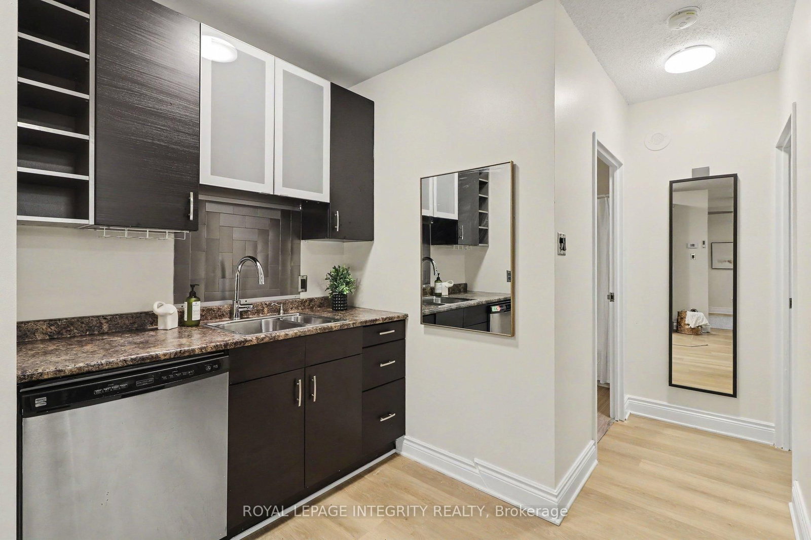 200 Bay Street S • #102 • Ottawa, ON photo 13