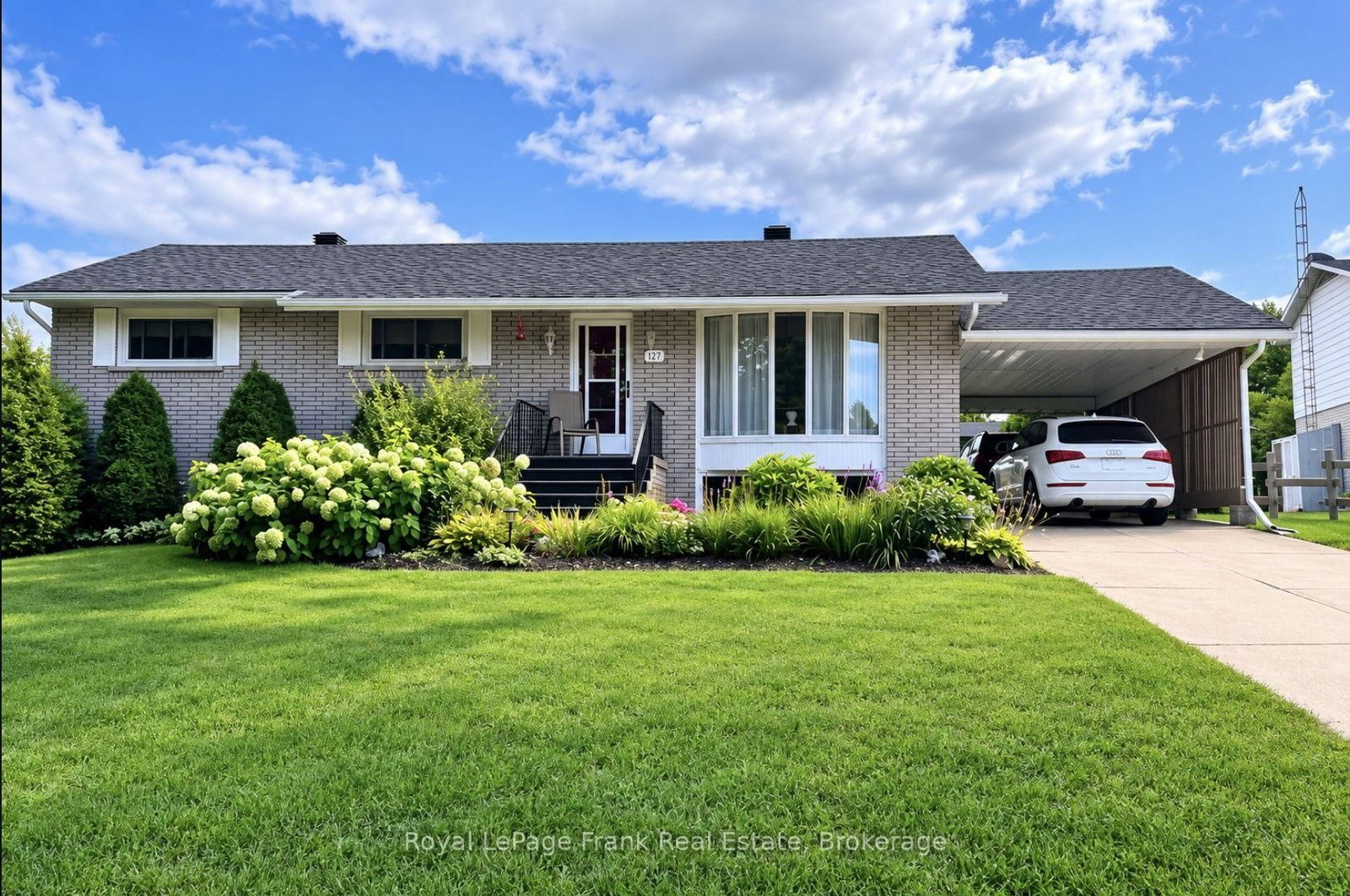 127 Bridge Street W • Bancroft, ON photo 1