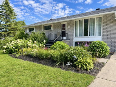 127 Bridge Street W • Bancroft, ON photo 2