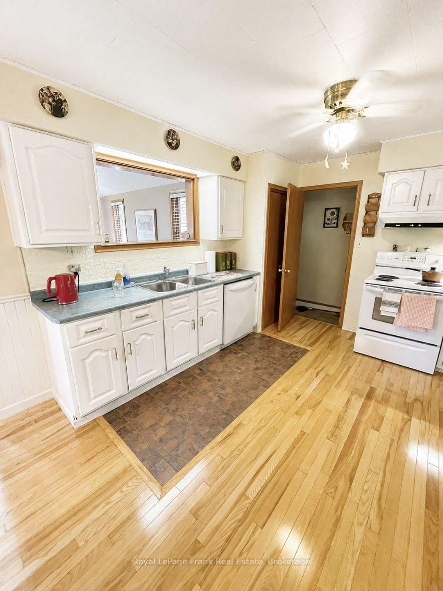 127 Bridge Street W • Bancroft, ON photo 6
