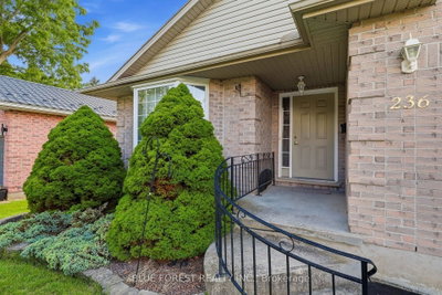 236 Margaret Street • Dutton/Dunwich, ON photo 3