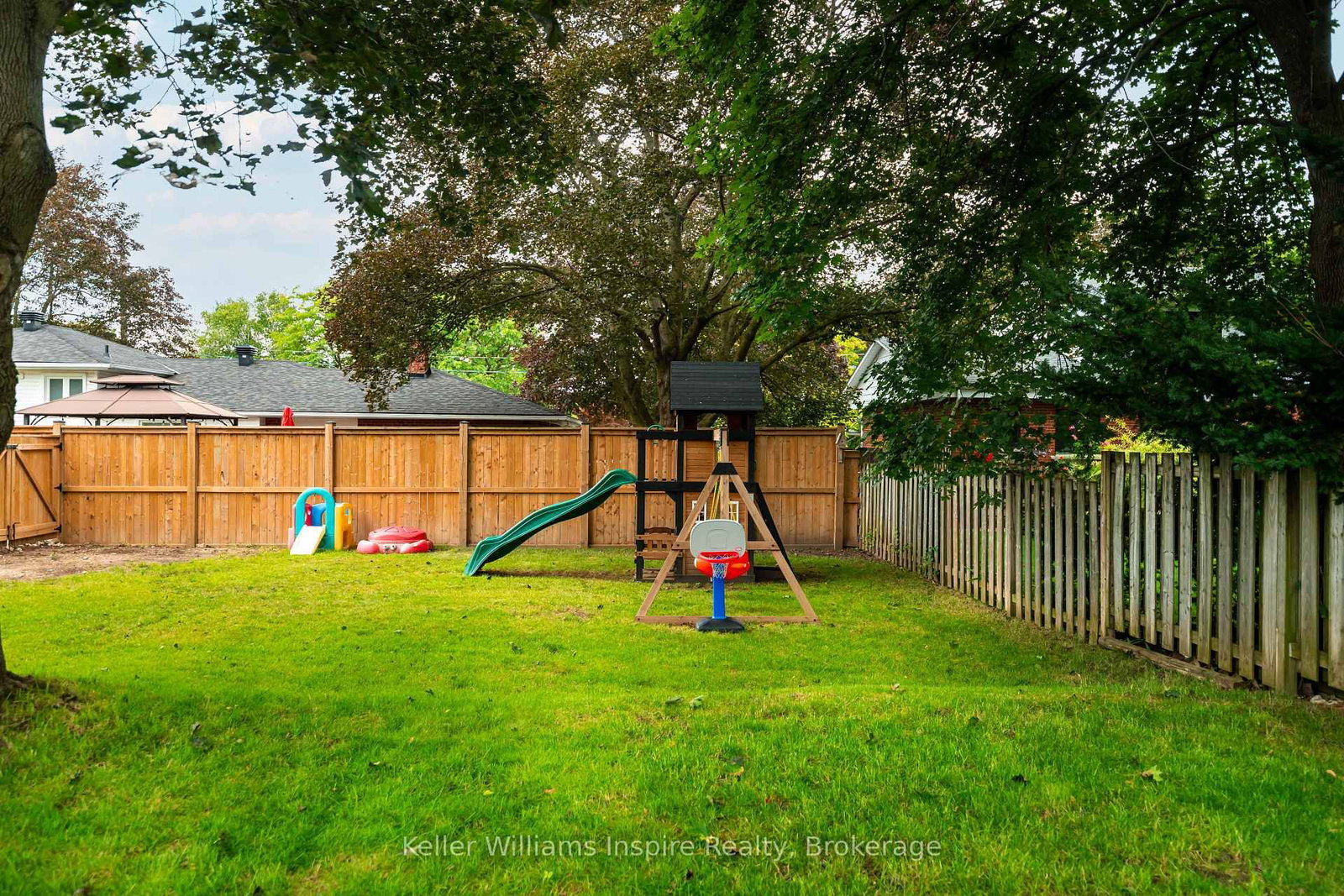 14 CHELTONWOOD AVE. • Guelph, ON photo 12