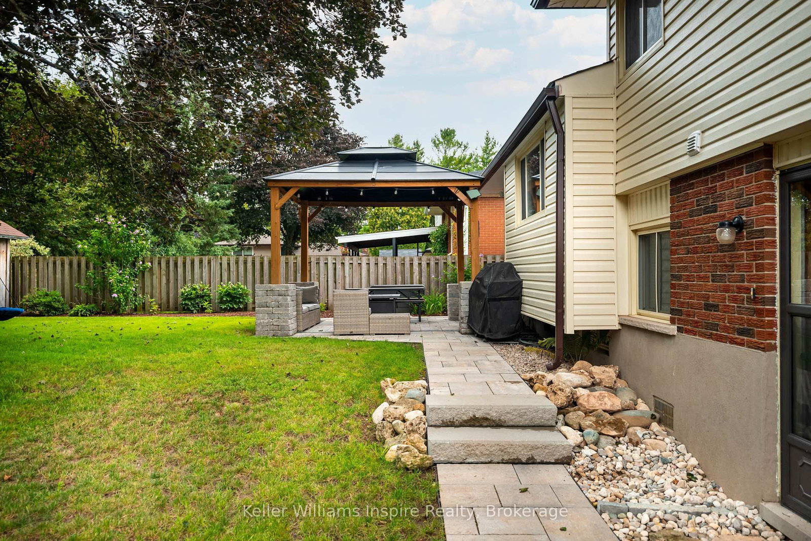 14 CHELTONWOOD AVE. • Guelph, ON photo 14
