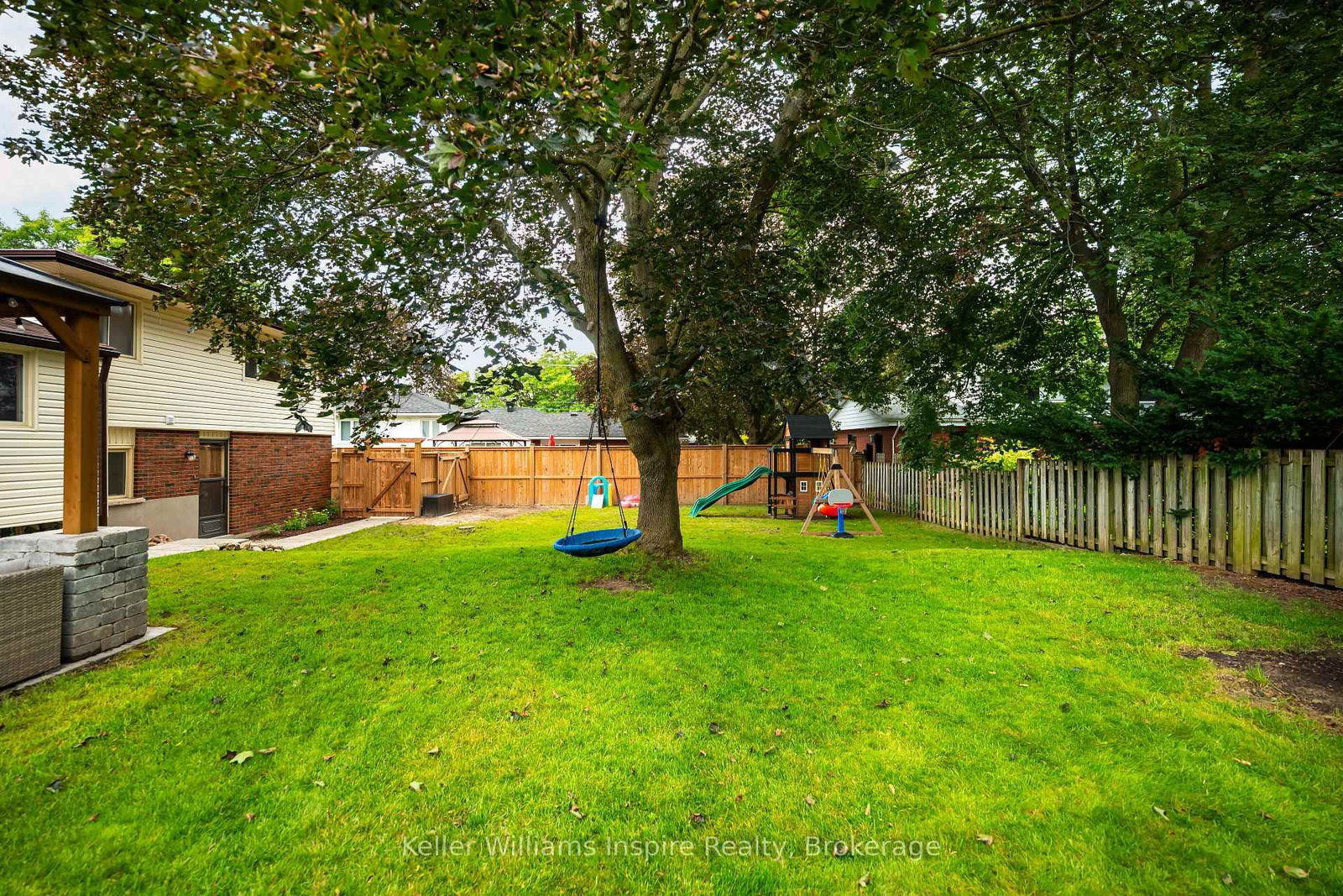 14 CHELTONWOOD AVE. • Guelph, ON photo 16