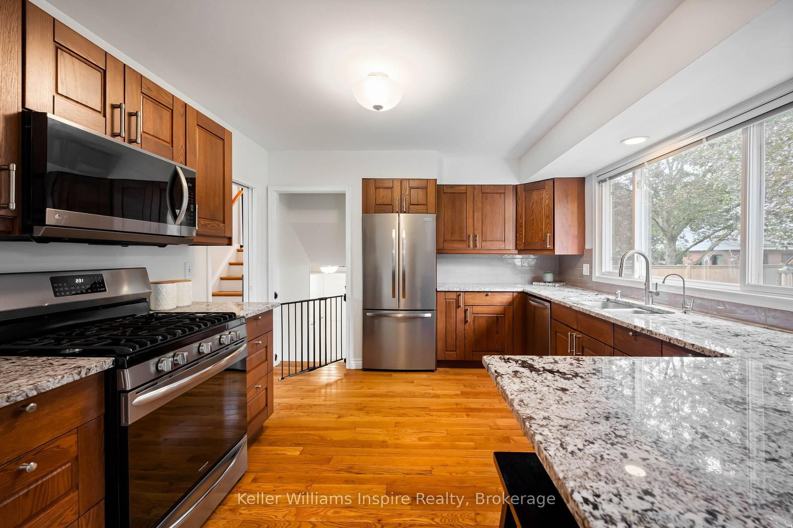 14 CHELTONWOOD AVE. • Guelph, ON photo 2