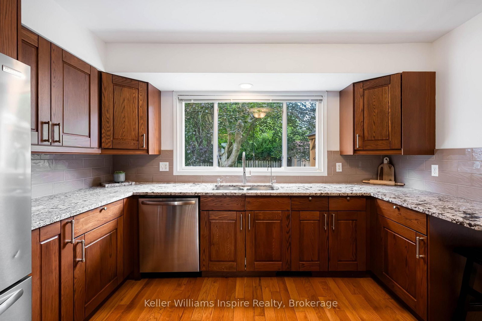 14 CHELTONWOOD AVE. • Guelph, ON photo 36