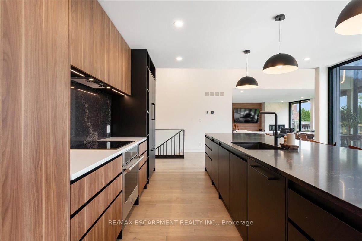3207 VIVIAN LINE 37 • Stratford, ON photo 14