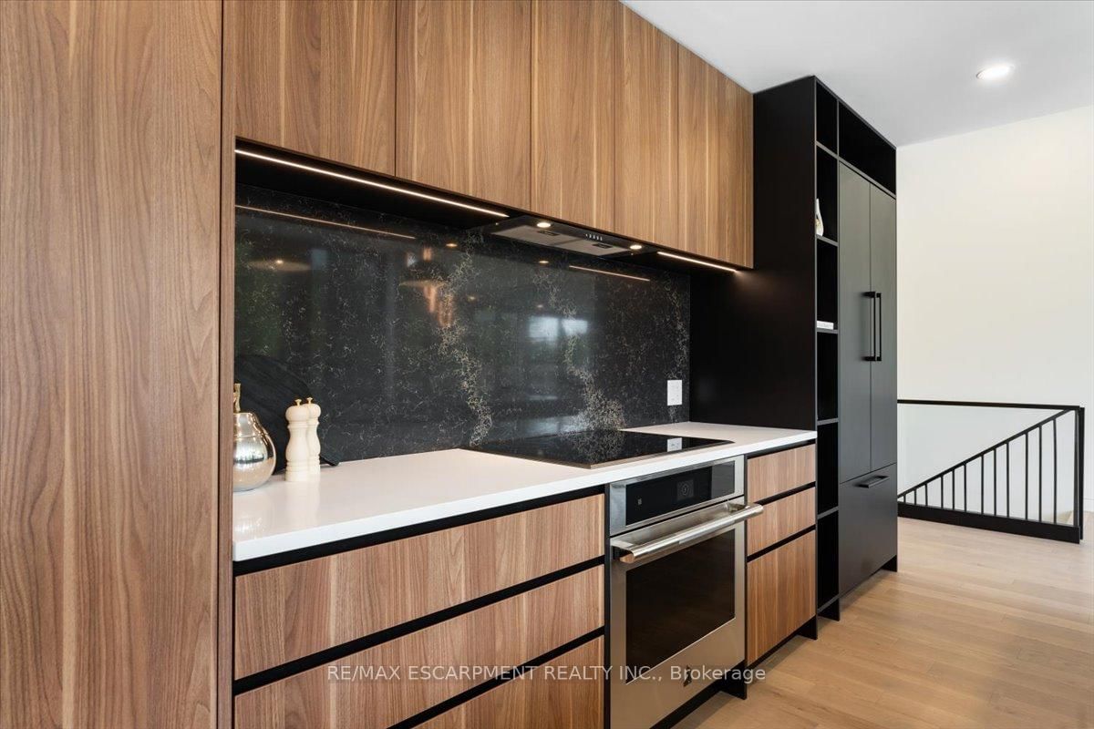 3207 VIVIAN LINE 37 • Stratford, ON photo 15