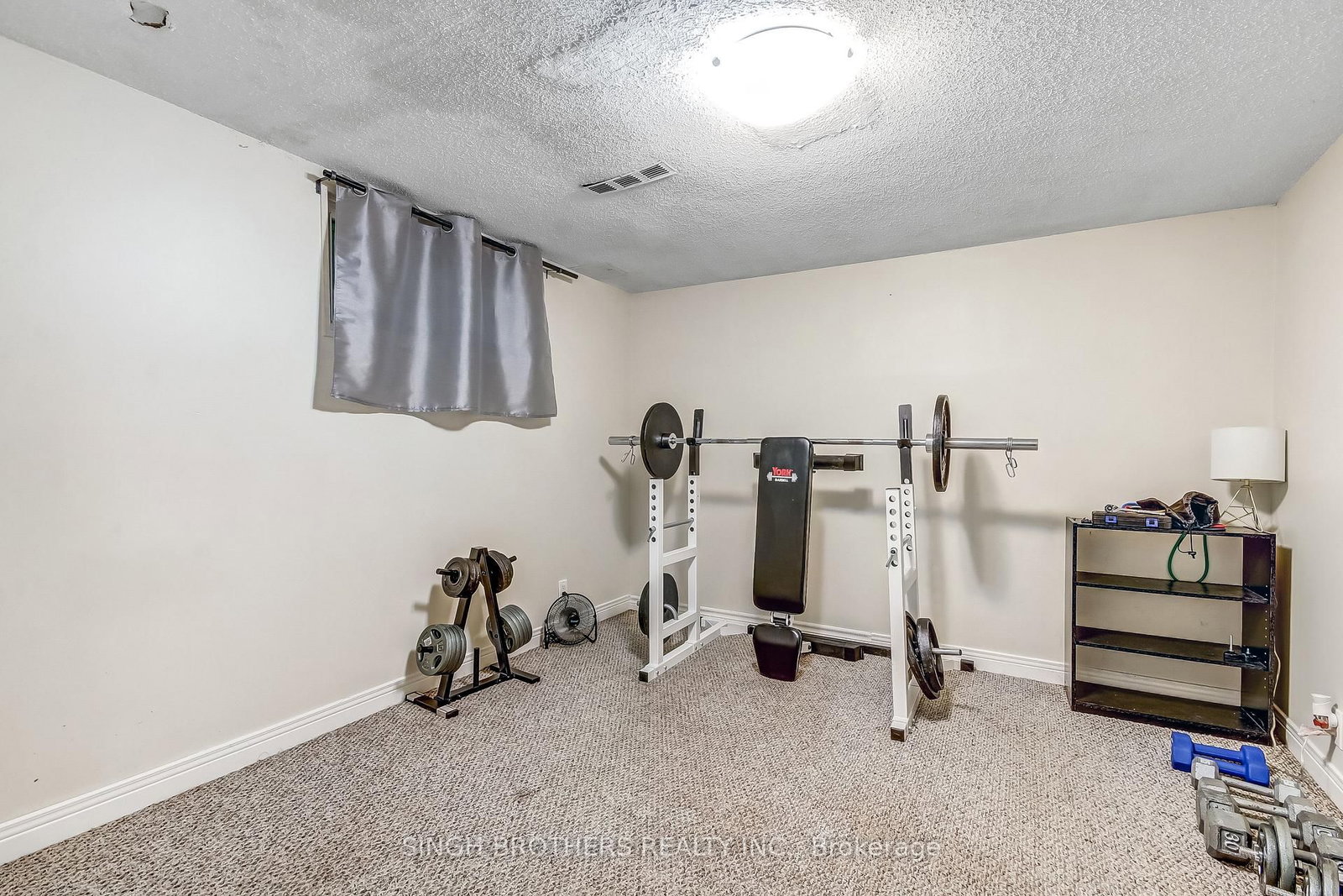344 Springbank Avenue N • Woodstock, ON photo 12