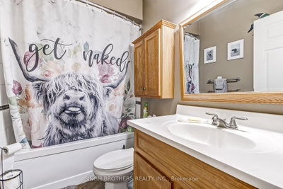 344 Springbank Avenue N • Woodstock, ON photo 7