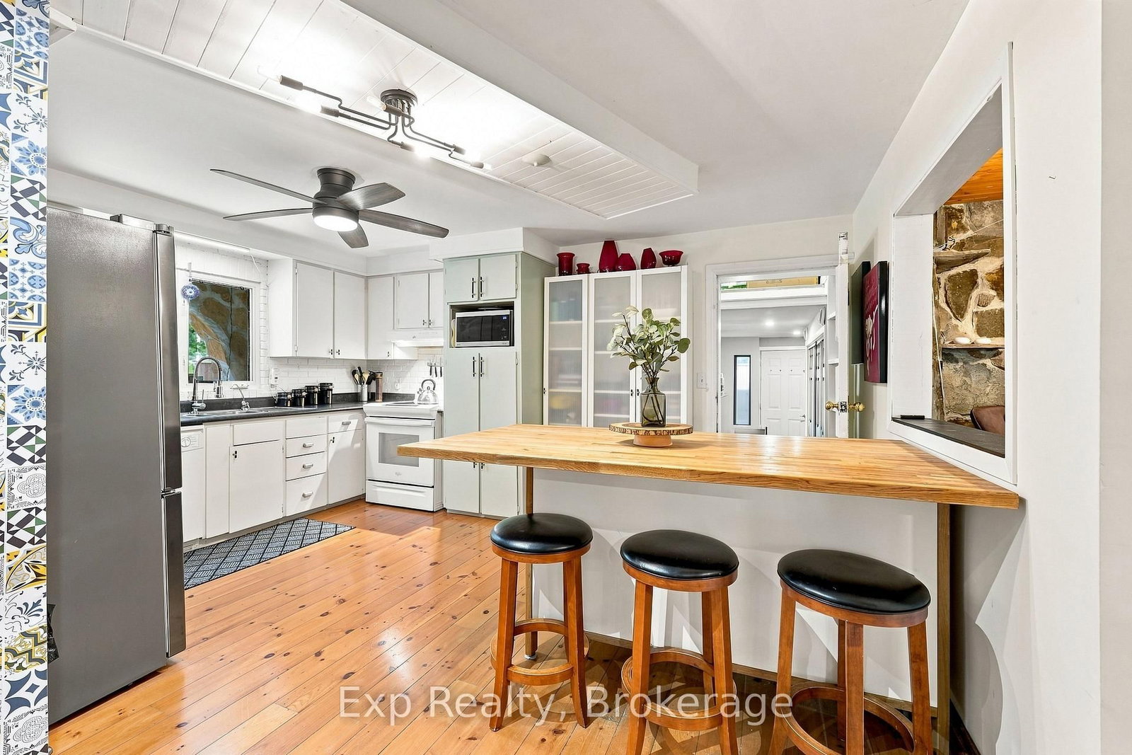 587 Scuttlehole Road • Belleville, ON photo 8