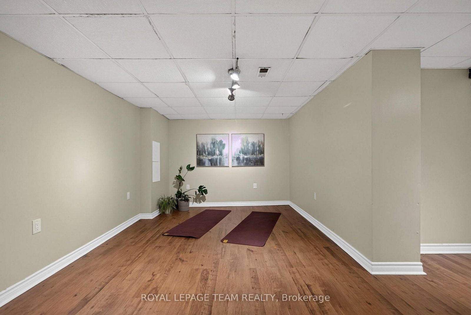2333 Cotters Crescent • Ottawa, ON photo 38