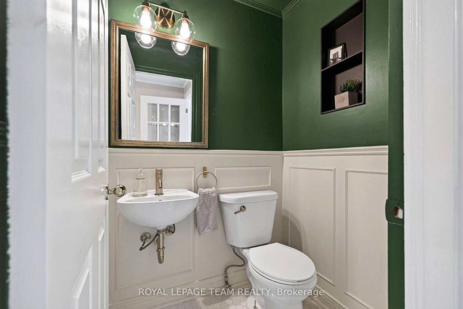 2333 Cotters Crescent • Ottawa, ON photo 8