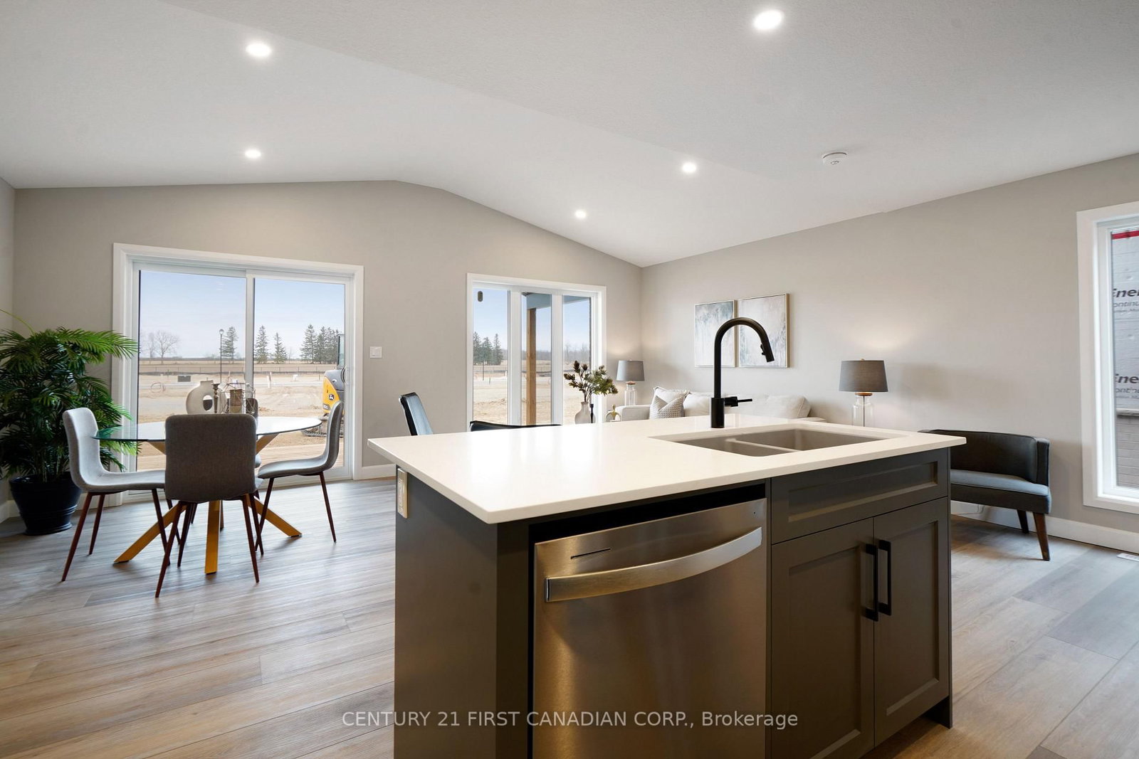 111 Addison Avenue • Lucan Biddulph, ON photo 13