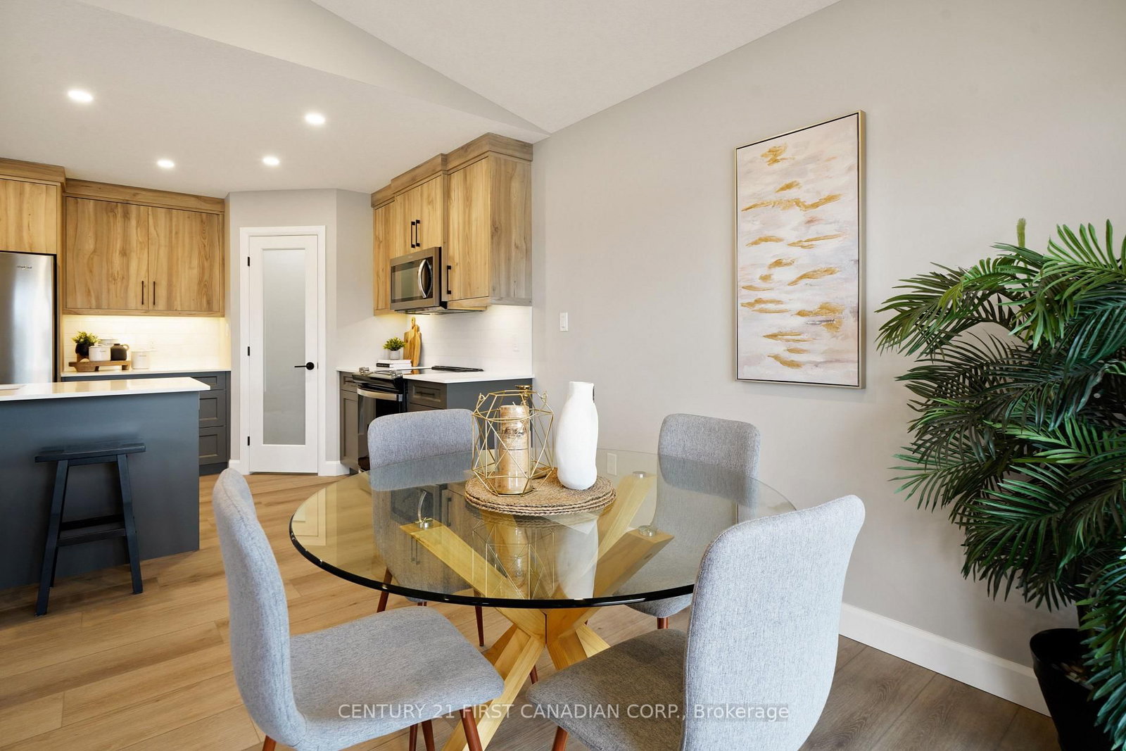 111 Addison Avenue • Lucan Biddulph, ON photo 20