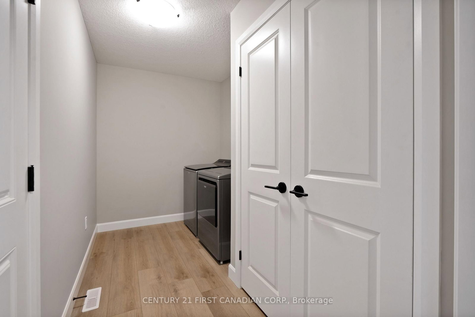 111 Addison Avenue • Lucan Biddulph, ON photo 23