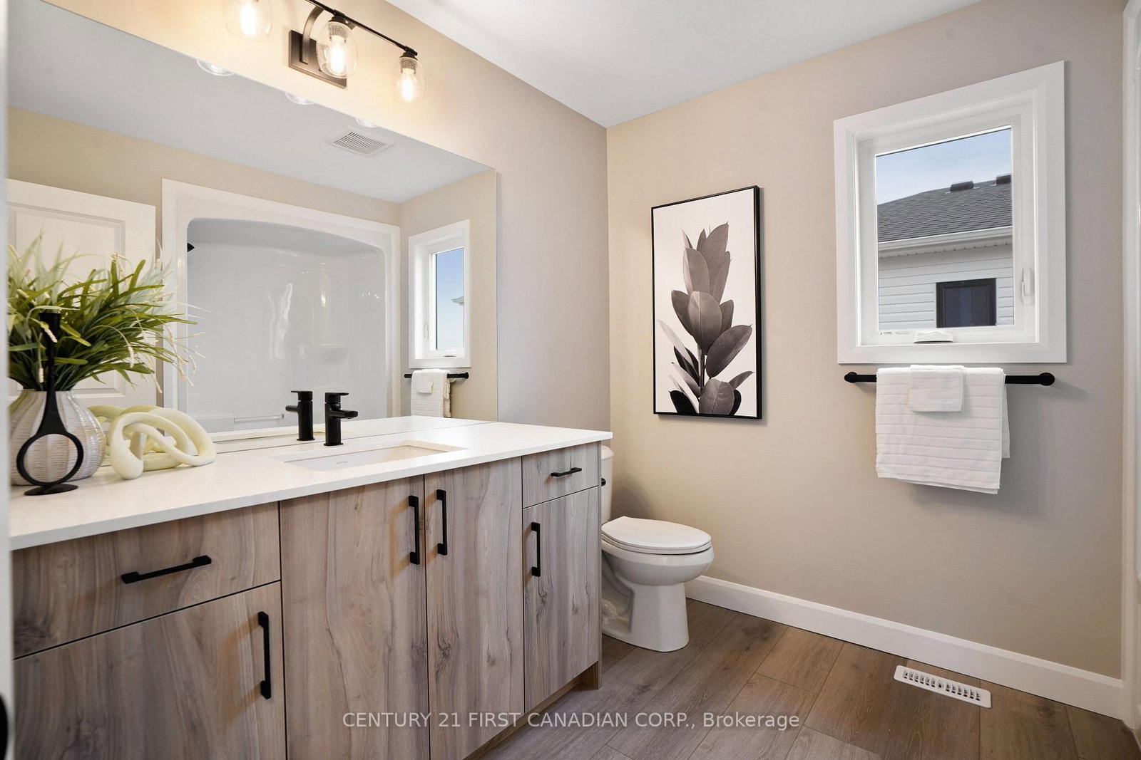 111 Addison Avenue • Lucan Biddulph, ON photo 35