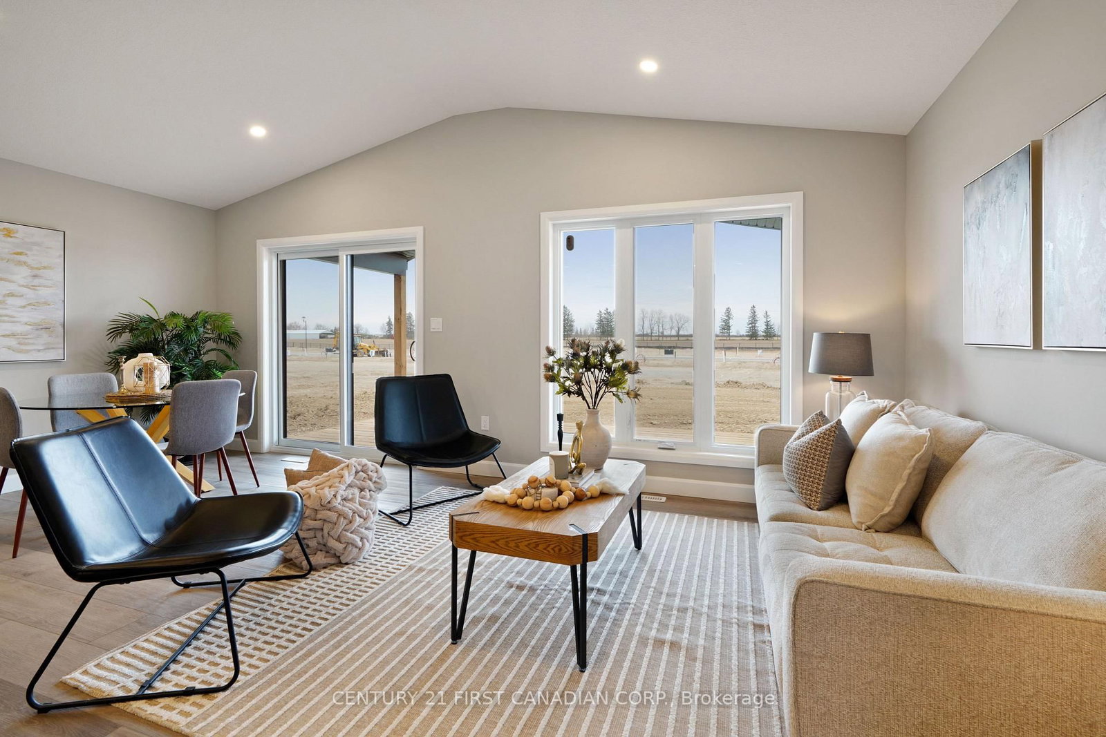 111 Addison Avenue • Lucan Biddulph, ON photo 6