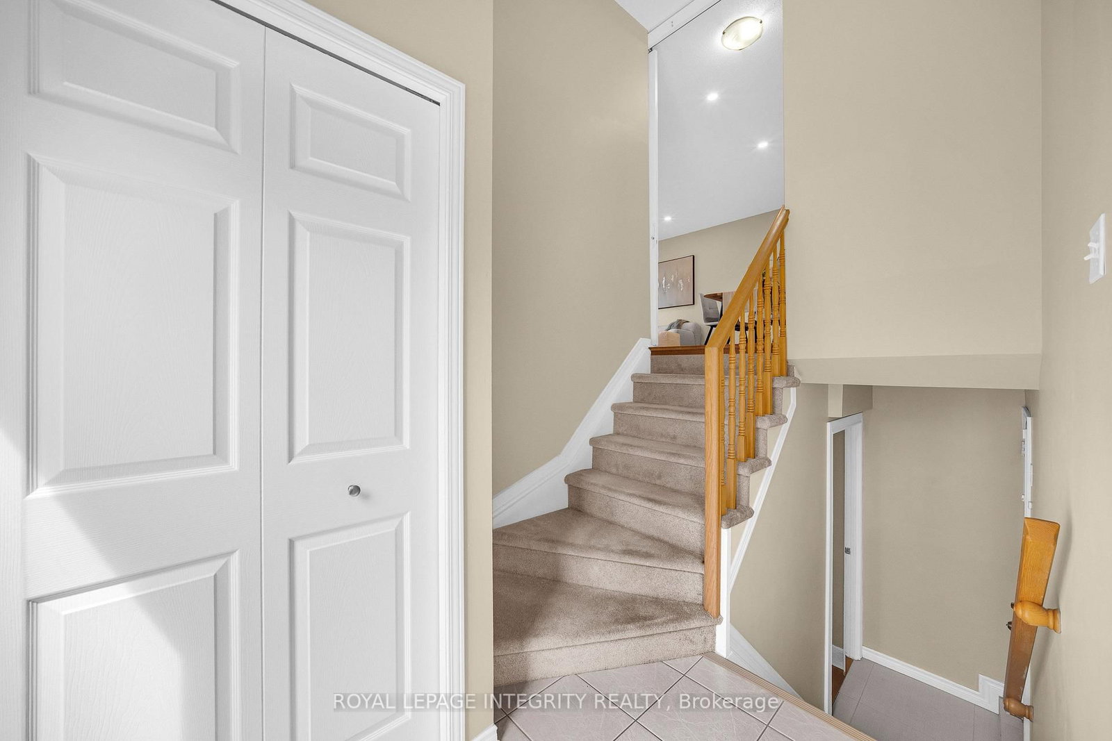 133 Mountshannon Drive • Ottawa, ON photo 6