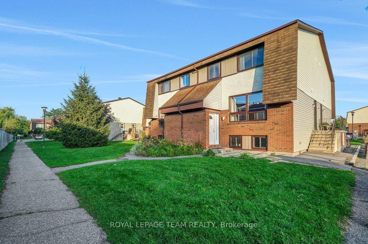 13 Woodvale Green Drive • #100 • Ottawa, ON photo 1