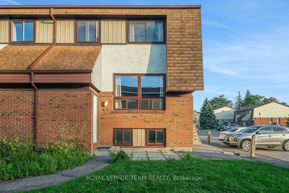 13 Woodvale Green Drive • #100 • Ottawa, ON photo 37