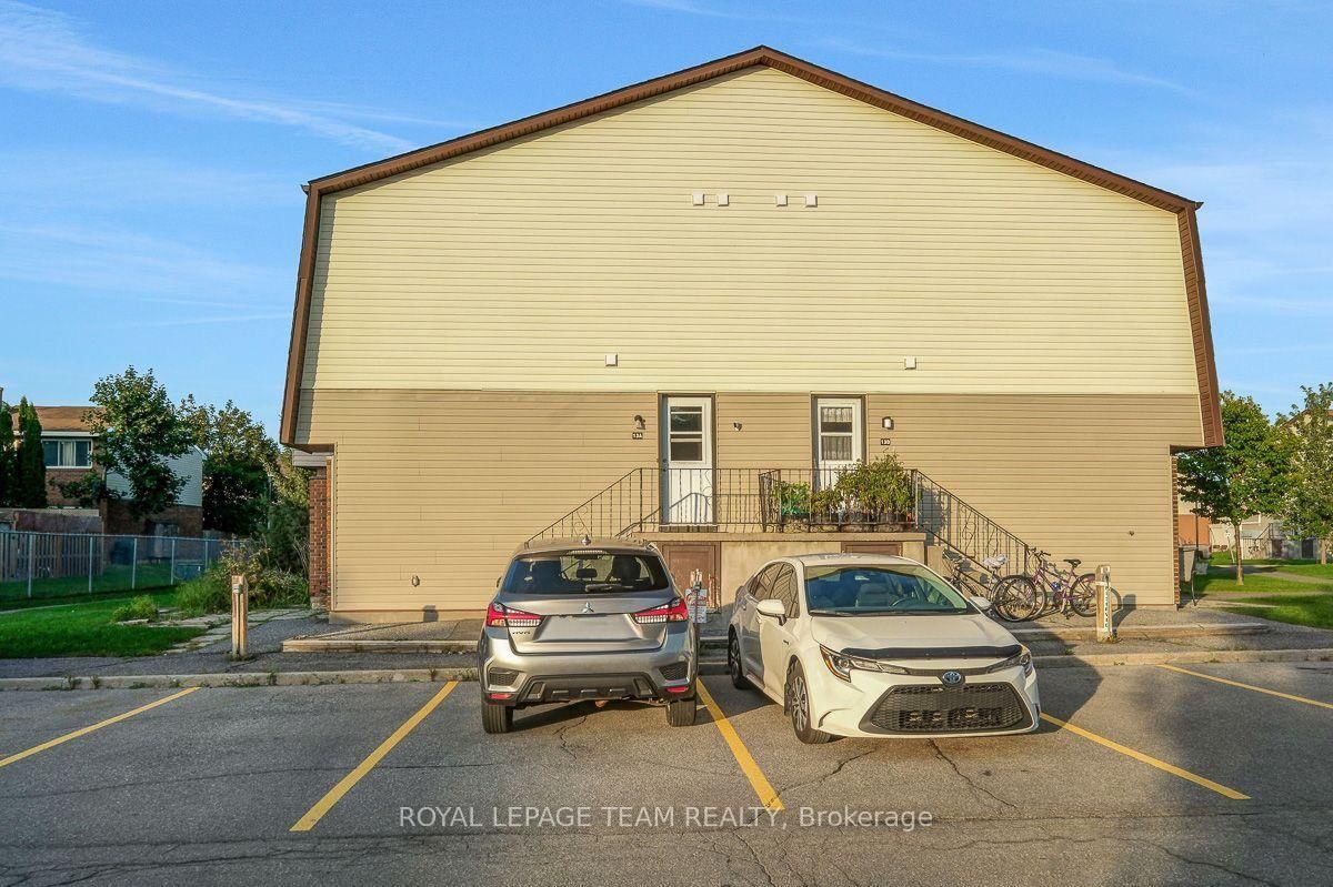13 Woodvale Green Drive • #100 • Ottawa, ON photo 39