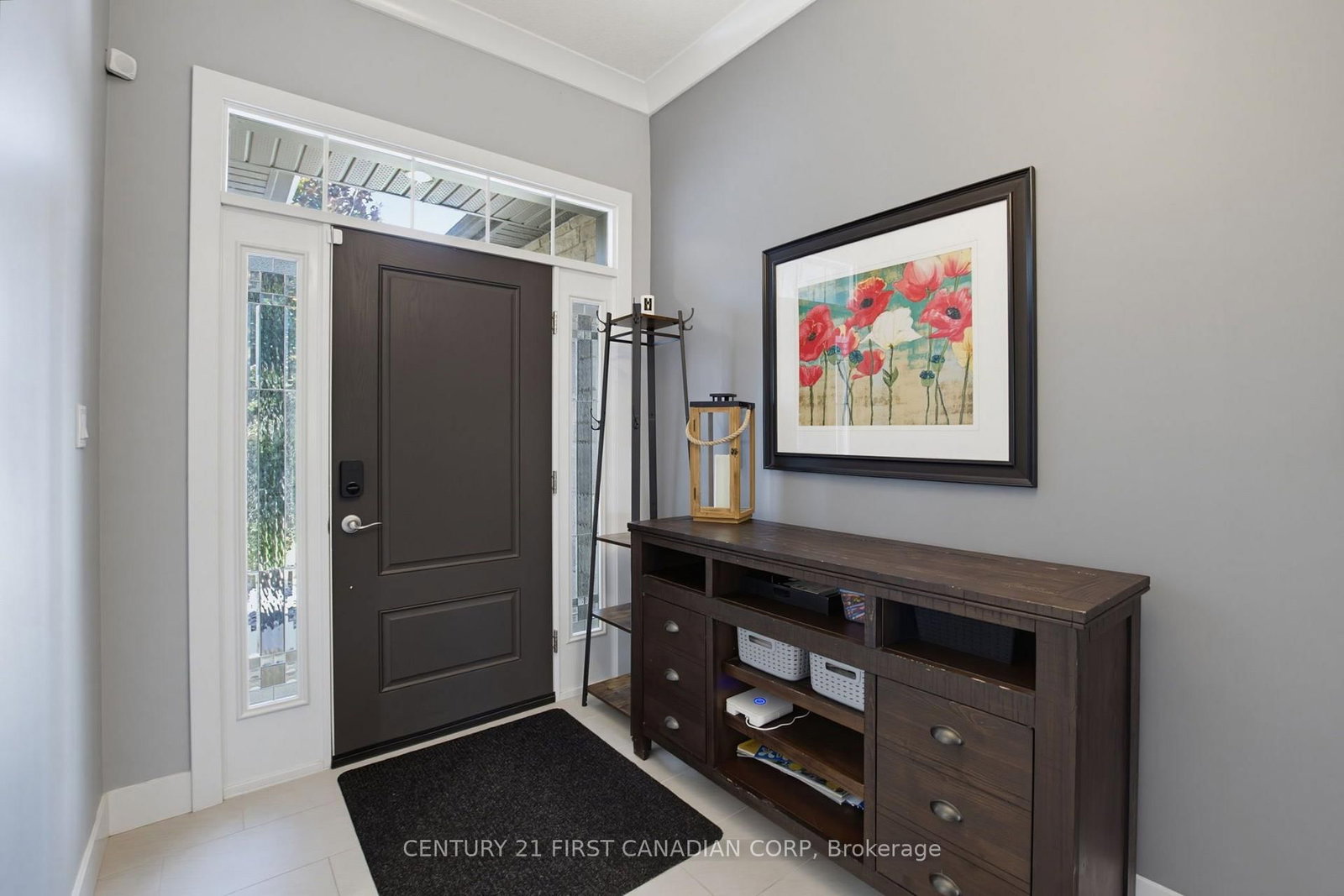 183 Acton Street • Strathroy-Caradoc, ON photo 3