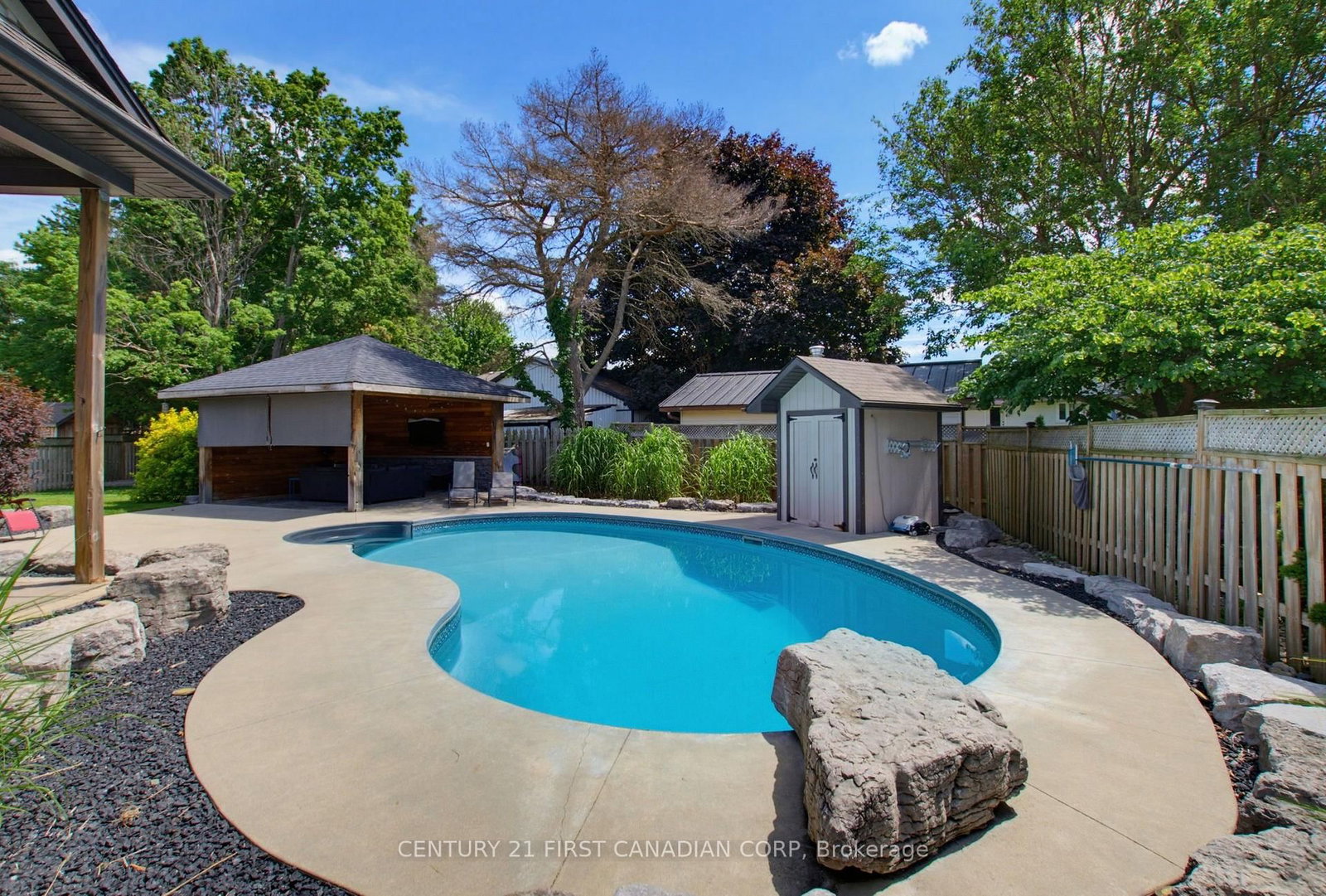 183 Acton Street • Strathroy-Caradoc, ON photo 48