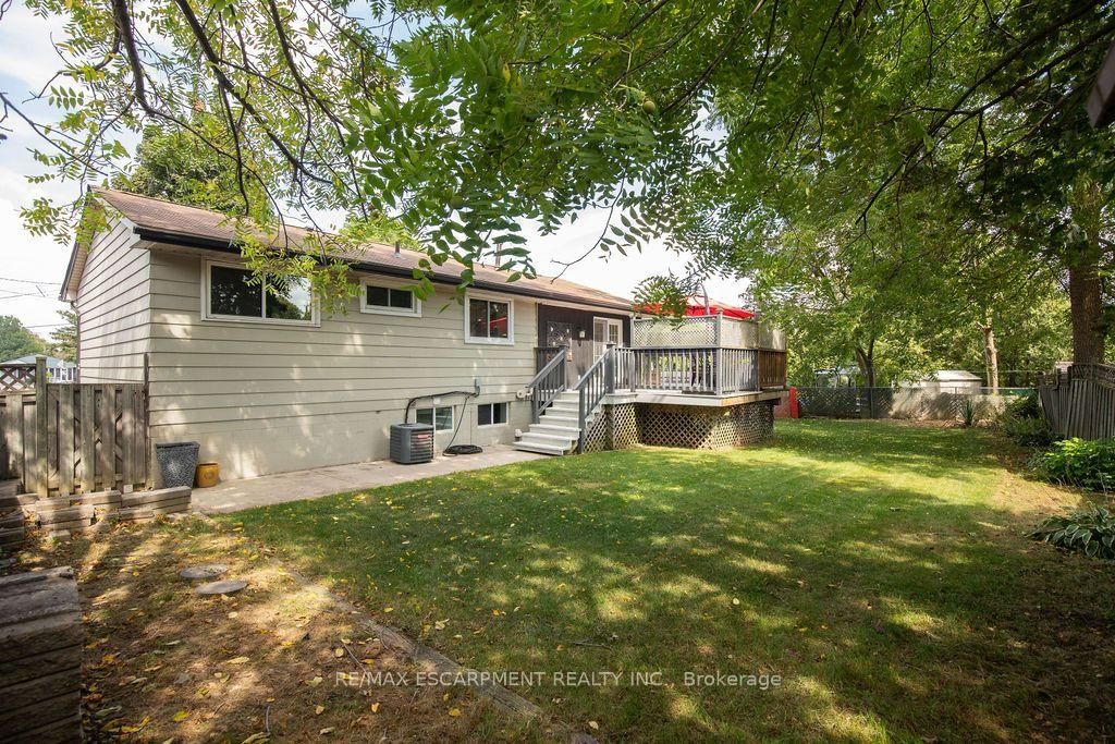 57 Valery Court • Hamilton, ON photo 10