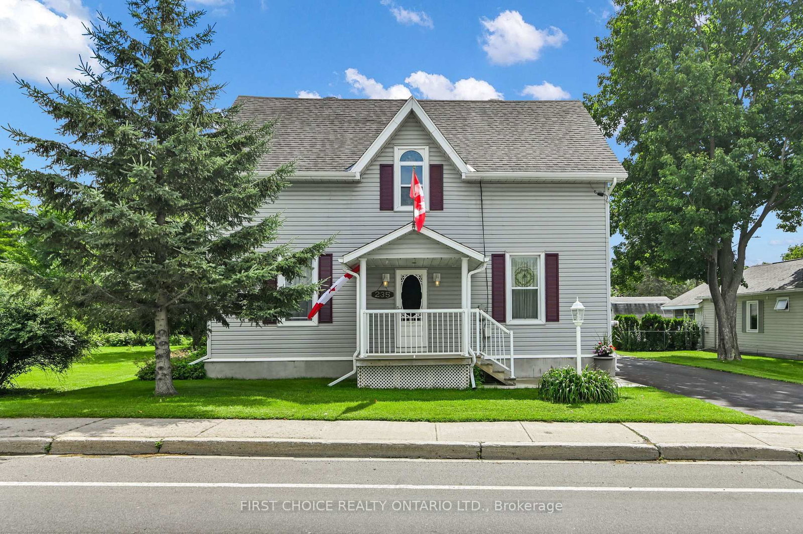 235 Ottawa Street • Almonte, ON photo 1