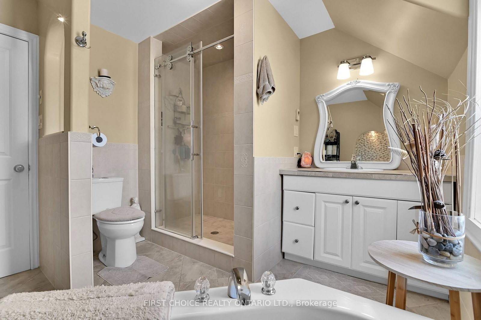 235 Ottawa Street • Almonte, ON photo 21